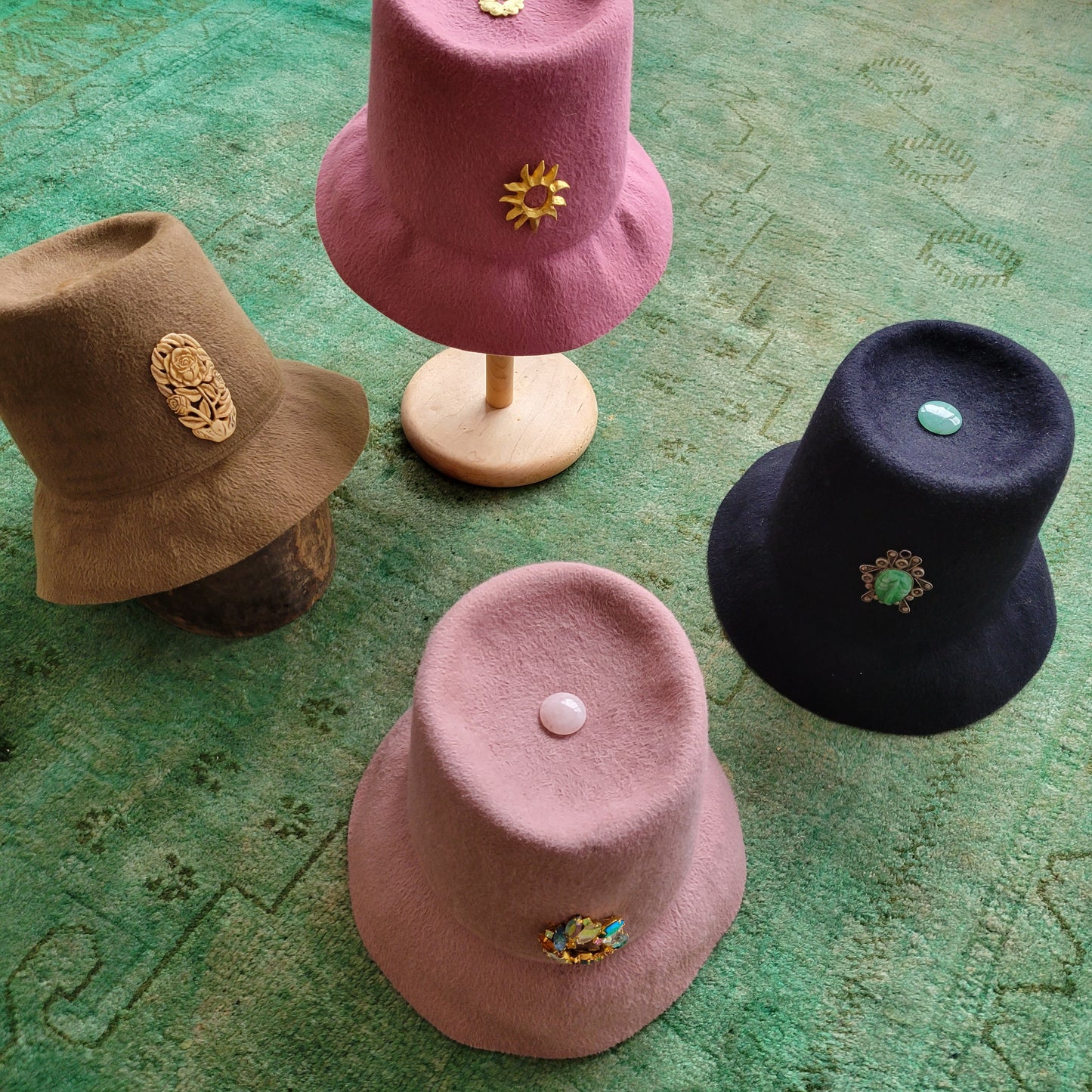 The Oliver with one-of-its-kind brooch