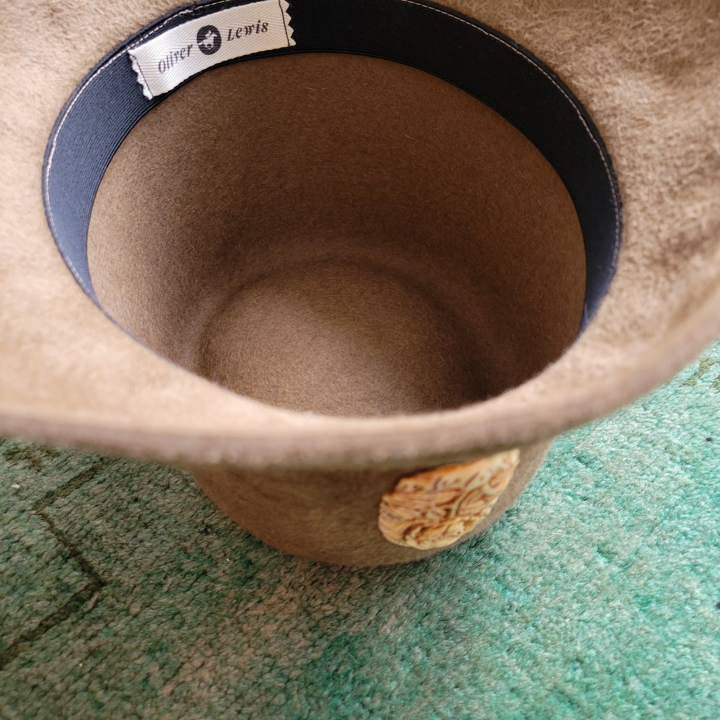 The Oliver with one-of-its-kind brooch