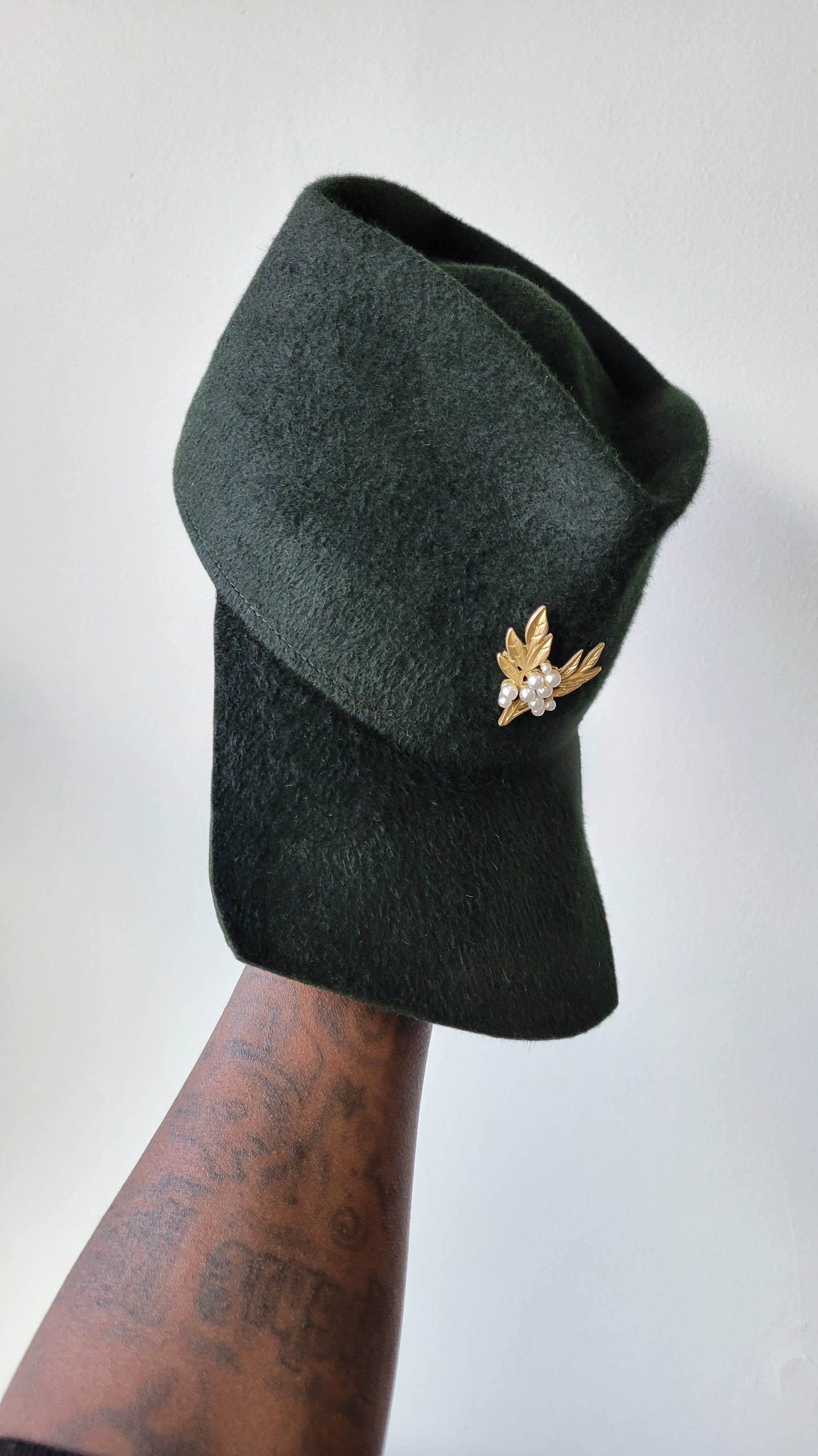 Forest green Tristan cap